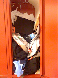 messy locker-200